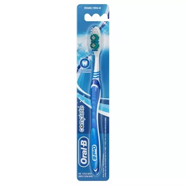 Cepillo Dental Complete Oral B Medio