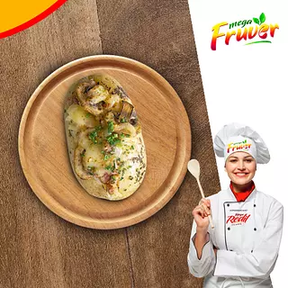 Papa Al Horno Con Queso, Champiñones Y Espinaca Salteados