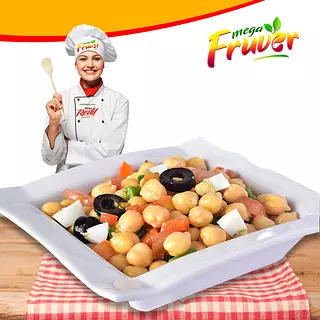 Ensalada De Garbanzos, Aguacate Y Tomate