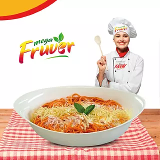 Espaguetti Con Salsa De Tomate Y Queso Mozarella